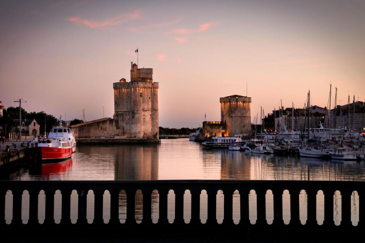 Un Hotel En Ville La Rochelle  Exterior foto